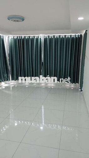 Cho thuê tần lầu một .mặt tiền đường trần phú