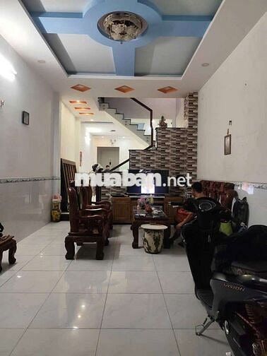 Nhà nguyên căn dt 4×18 trệt 2 lầu sân thượng 4pn5wc hẻmtải thông TkTQ