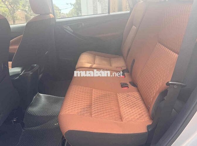 Toyota Innova 2006 G - 57000 km