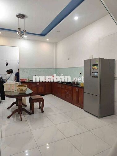 Nhà nguyên căn dt 4×18 trệt 2 lầu sân thượng 4pn5wc hẻmtải thông TkTQ