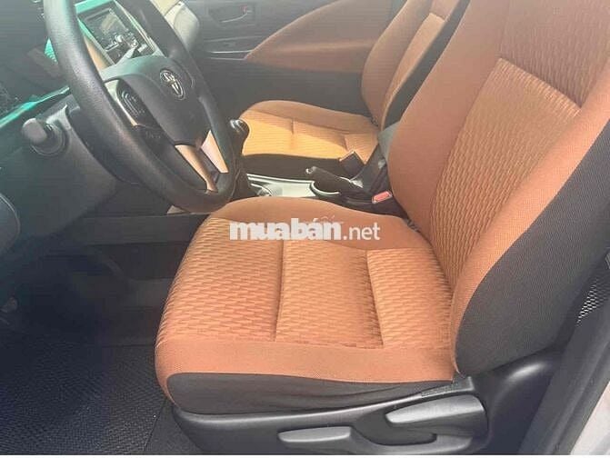 Toyota Innova 2006 G - 57000 km