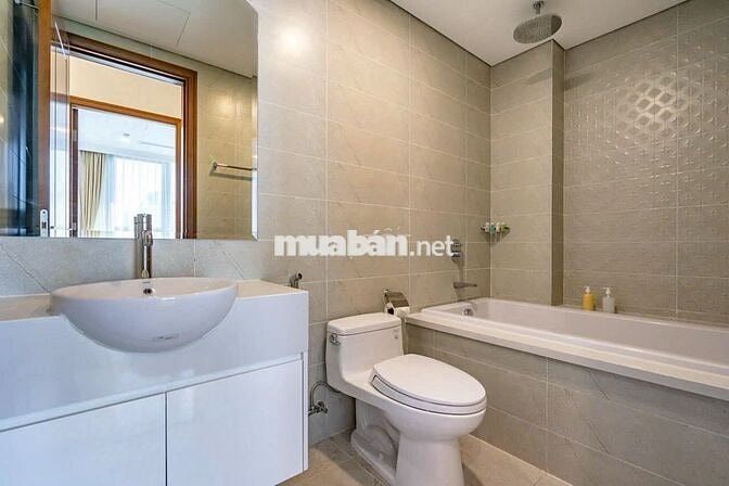 Cho thuê căn hộ Vinhomes Central Park tầng 15 tòa nhà Landmark Plus.