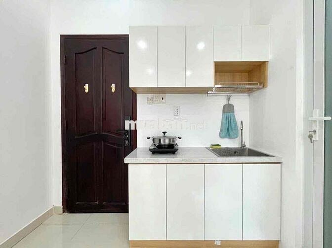 CHDV bancon gần chợ Bà Chiểu, ĐH VLU, ẩm thực Phan Xích Long Phú Nhuận