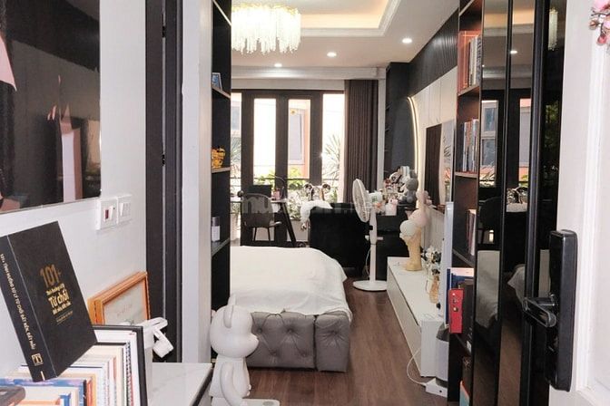 HOÀNG VĂN THÁI, Ô TÔ TRÁNH, NHÀ CỰC ĐẸP, THANG MÁY, NỘI THẤT,HƠN 10 TỶ