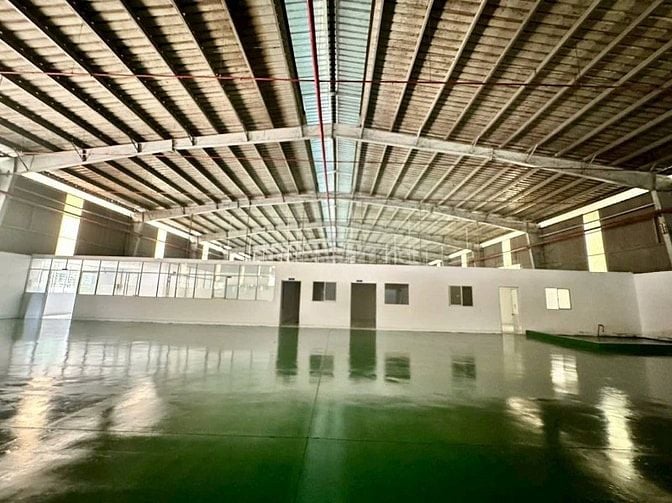Cho thuê kho xưởng 2.500m² PCCC tự động, xe cont vào tận nơi, Long An