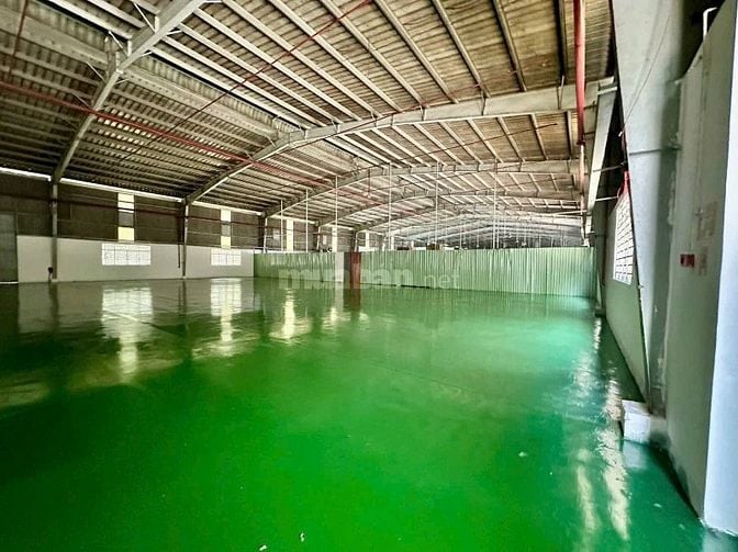 Cho thuê kho xưởng 2.500m² PCCC tự động, xe cont vào tận nơi, Long An