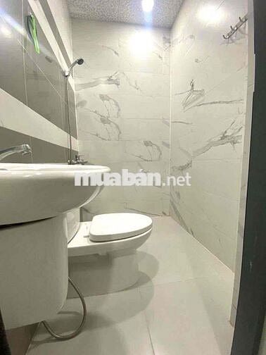 Căn Hộ 2 Phòng Ngủ Mặt Tiền Đường Nguyễn Thái Sơn