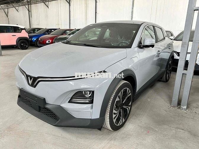 VF6 Plus + ECO sẵn xe-Ưu đãi lên đến 70tr- Ls 3%