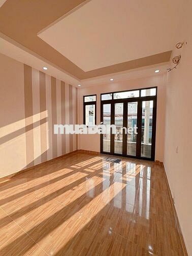 NHÀ ĐẸP 2 TẦNG, HẺM XE HƠI, DT (4X11)M2, GIÁP TÂN PHÚ, 5,1 TỶ CÒN TL