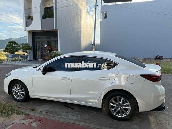 Mazda 3 2018 1.5 AT Sedan - 80000 km