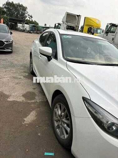 Mazda 3 2016 1.5 AT Sedan - 100000 km