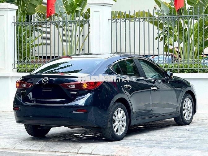Mazda 3 2018 1.5 AT Sedan - 76000 km