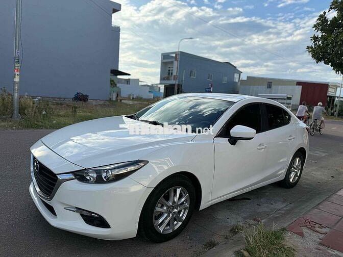 Mazda 3 2018 1.5 AT Sedan - 80000 km