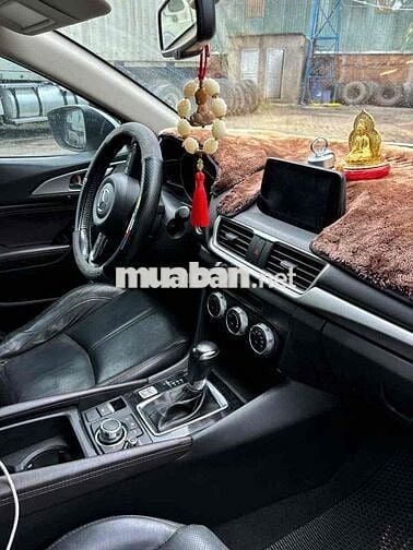Mazda 3 2016 1.5 AT Sedan - 100000 km