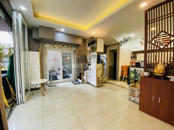 Bán mặt tiền chợ , đường 5m có lề, 60M NHÀ VUÔNG VỨC 2,75 TỶ THƯƠNG LƯ