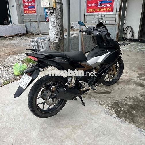 cần bán winner v2 hỗ trợ trả góp