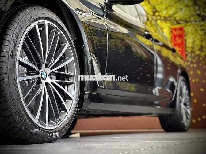 BMW 5 Series 520i Ưu Đãi Cực Khủng !!!
