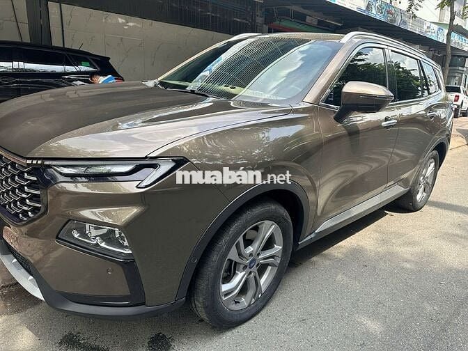 Ford Territory Titanium 2023 bảo hành 2026 vay 70%