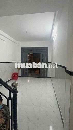 Nhà hxh 3x10, T3LSt, 5PN, 3WC, NT cơ bản, Nguyễn Đình Chính, Phú Nhuận