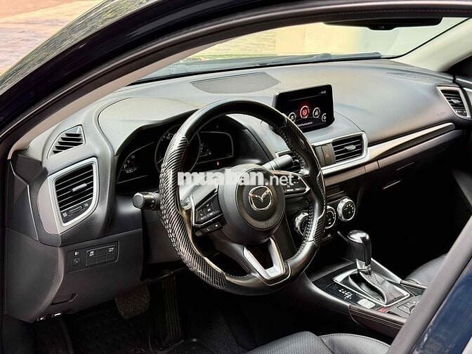 Mazda 3 2018 1.5 AT Sedan - 76000 km