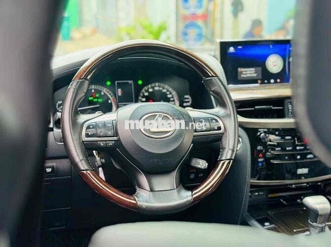 Lexus LX 570 Model 2017
