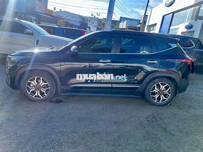 Kia Seltos 2022 Premium 1.6 AT - 64000 km
