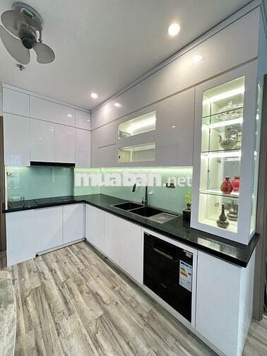 Chủ nhà cần bán căn 2N2VS,DT 68m2,giá 3.62 tỷ tại Vinhomes OCP