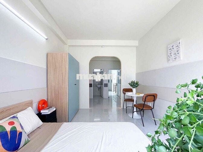 Cho Thuê Căn Hộ Mới Xây_Rộng 40m2, Ban công gần Ngã Tư Hàng Xanh