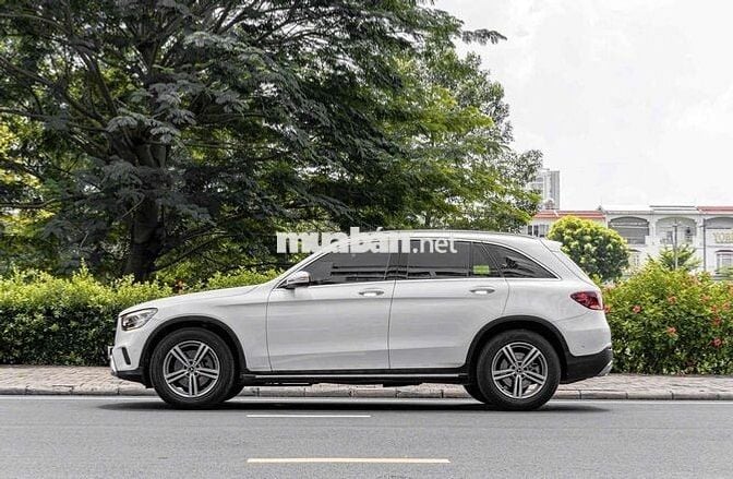 GLC200 facelift Model 2022 cá nhân 1 chủ siêu đẹp