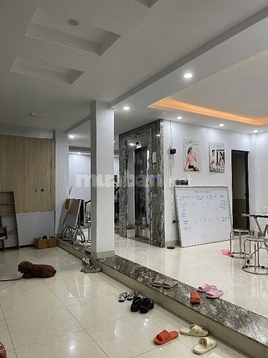 Chính chủ cho thuê nhà Liền Kề 5 Tầng,Thang Máy tại Mỗ Lao,Hà Đông