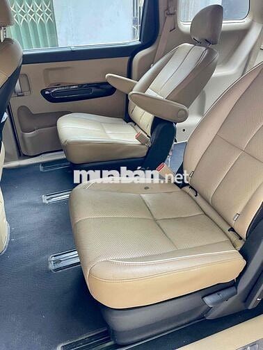 Kia Sedona 2018 2.2 DATH - bản full máy dầu