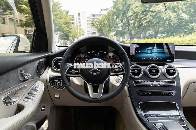 GLC200 facelift Model 2022 cá nhân 1 chủ siêu đẹp