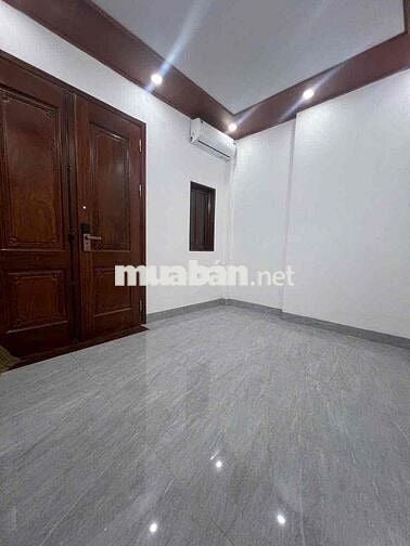 Siêu Hiếm Bán Căn Hộ Tập Thể Nguyễn Văn Cừ 45M Trung Tâm Gia Thuỵ,LB