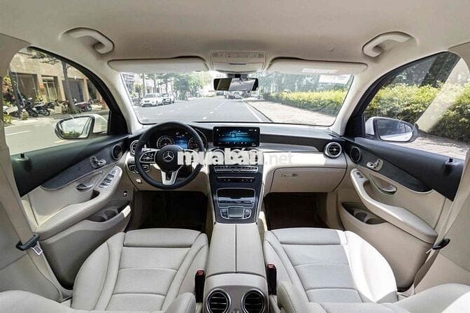 GLC200 facelift Model 2022 cá nhân 1 chủ siêu đẹp
