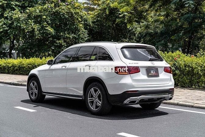 GLC200 facelift Model 2022 cá nhân 1 chủ siêu đẹp