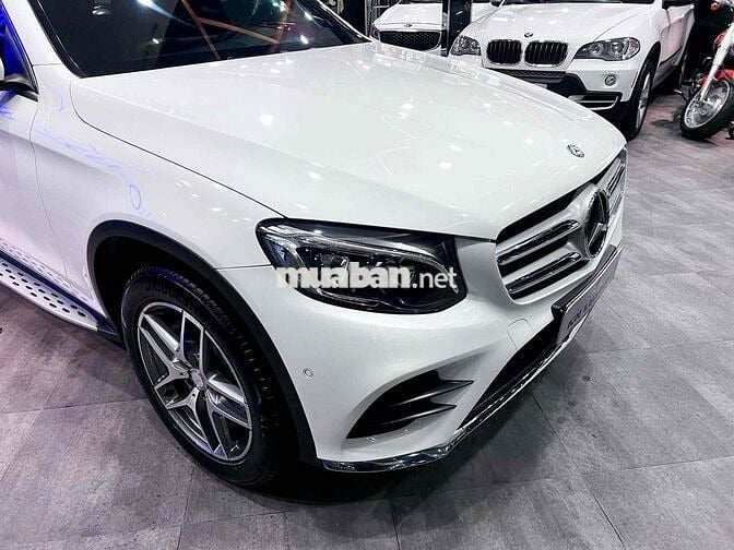 Mercedes Benz GLC300 Model 2018 4Matic - 68000 km