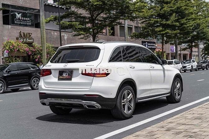 GLC200 facelift Model 2022 cá nhân 1 chủ siêu đẹp