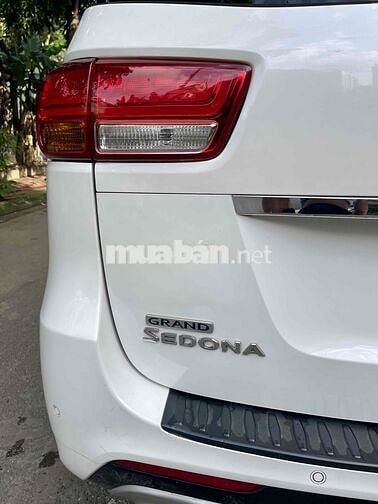Kia Sedona 2018 2.2 DATH - bản full máy dầu