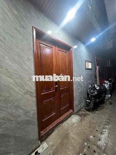 Siêu Hiếm Bán Căn Hộ Tập Thể Nguyễn Văn Cừ 45M Trung Tâm Gia Thuỵ,LB