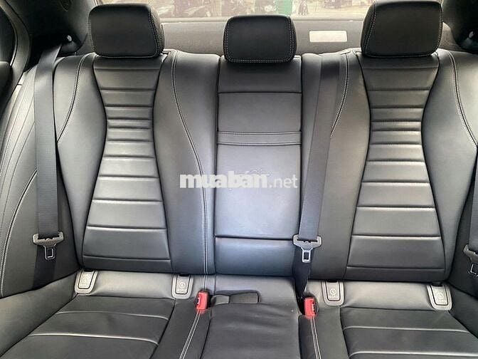 Mercedes Benz E Class 2021 E300 AMG - 37000 km