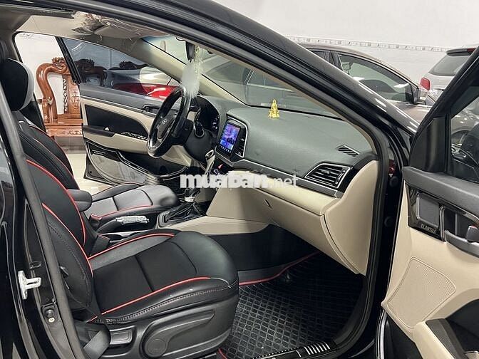 Hyundai Elantra 2018 2.0 AT - 88000 km