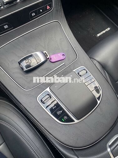 Mercedes Benz E Class 2021 E300 AMG - 37000 km