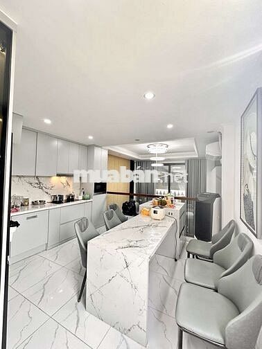 Gấp! Bán nhà Võng Thị mới đẹp 7 tầng xịn 46m 17 tỷ TL mạnh