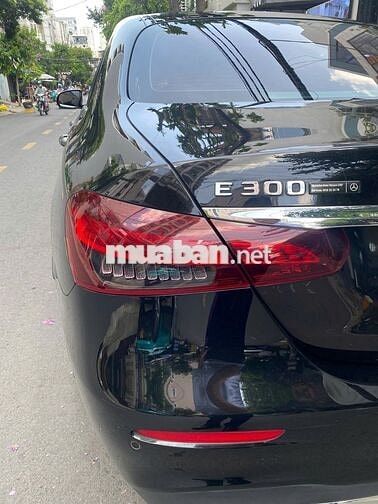 Mercedes Benz E Class 2021 E300 AMG - 37000 km