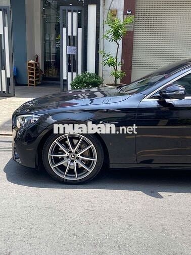 Mercedes Benz E Class 2021 E300 AMG - 37000 km