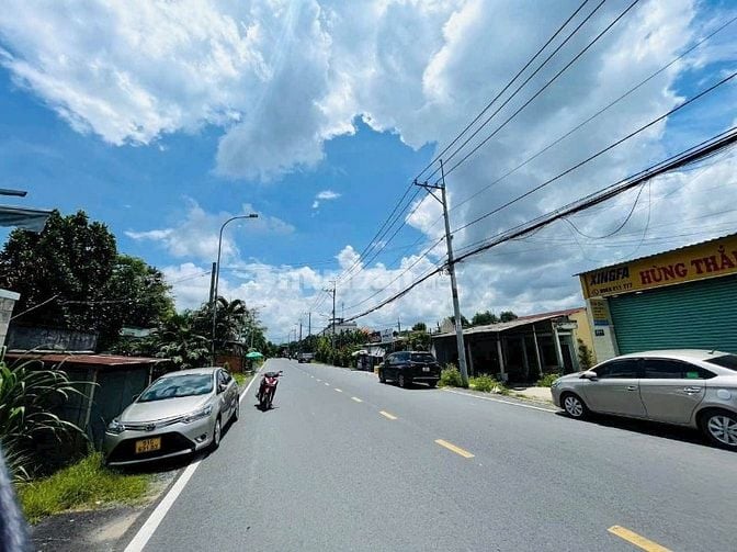 Cách Chợ Việt Kiều 300m em bán lô đất 136m2, Gia 450Tr Sổ hồng riêng 
