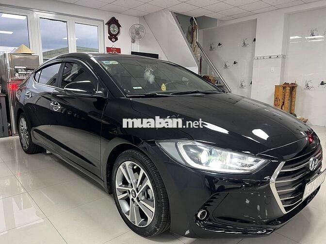 Hyundai Elantra 2018 2.0 AT - 88000 km