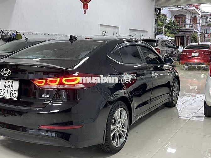 Hyundai Elantra 2018 2.0 AT - 88000 km
