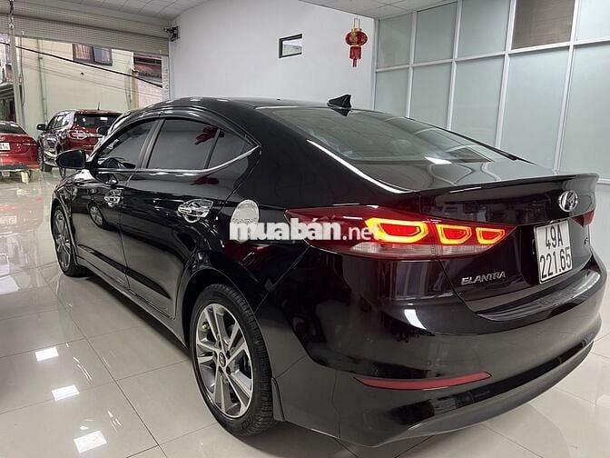 Hyundai Elantra 2018 2.0 AT - 88000 km