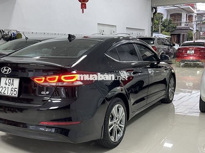 Hyundai Elantra 2018 2.0 AT - 88000 km